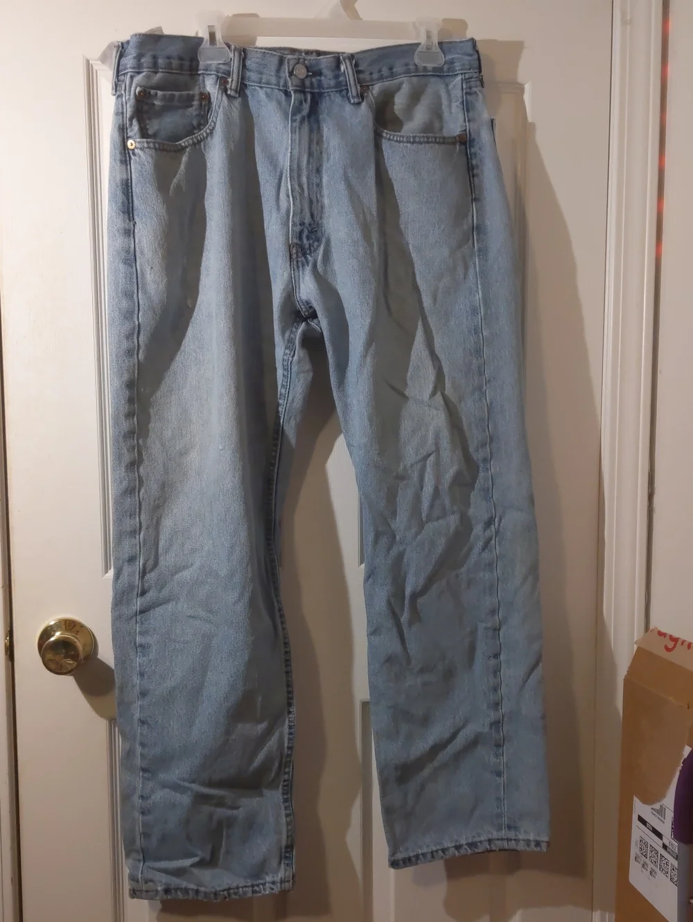 Levis 505 Mens Jeans Fits 35x29 (36x30 Tag) Regular Fit Distressed